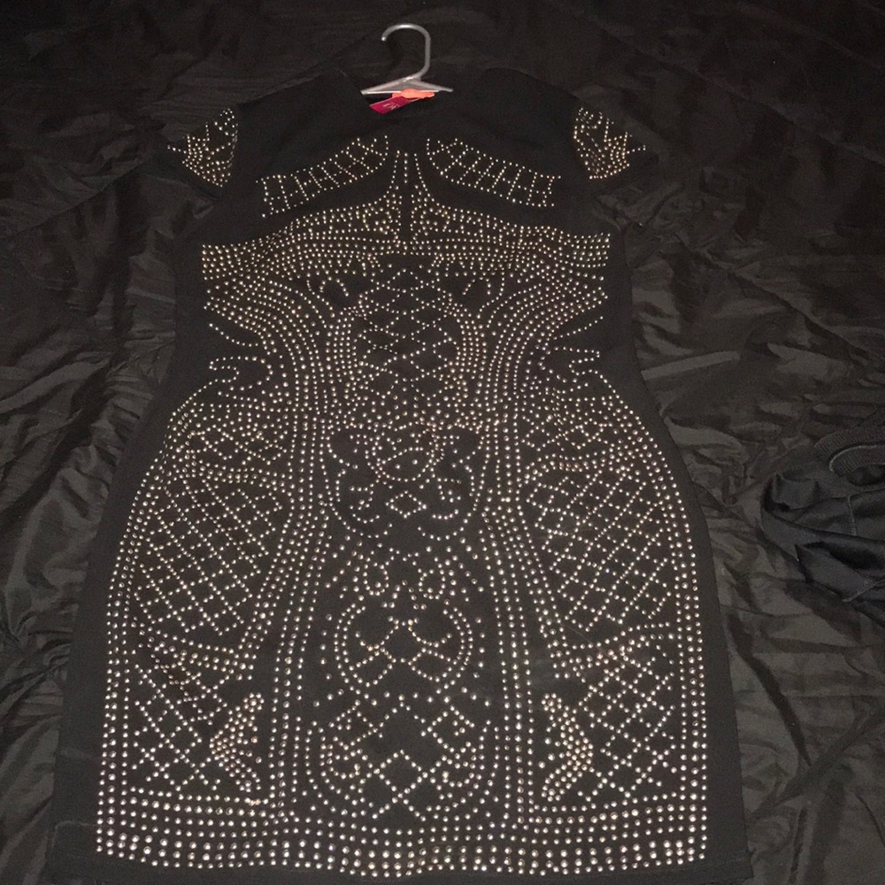 Bodycon dress with beats!